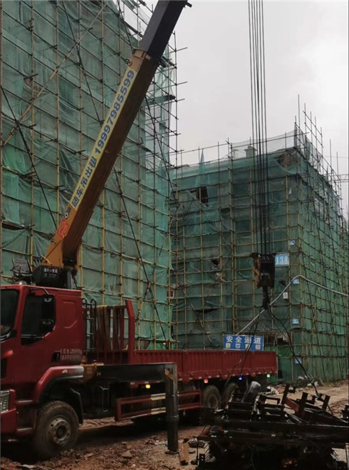 济源市“慢工细活”—— 吊车的 “微动控制” 技术