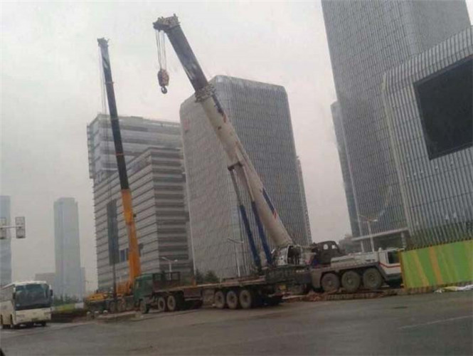 济源市“自动找平”—— 吊车的 “平地神器” 技术